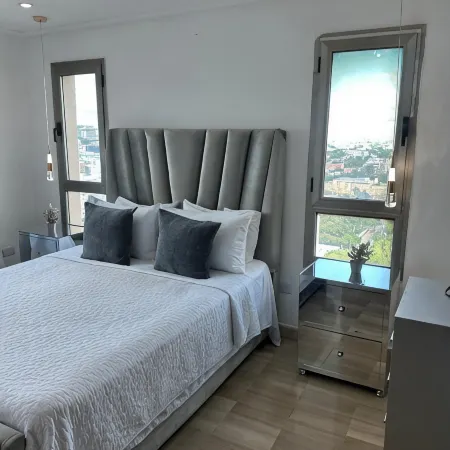 Apartamento con vista mar y la ciudad La Gloria Malecón Santo Domingo