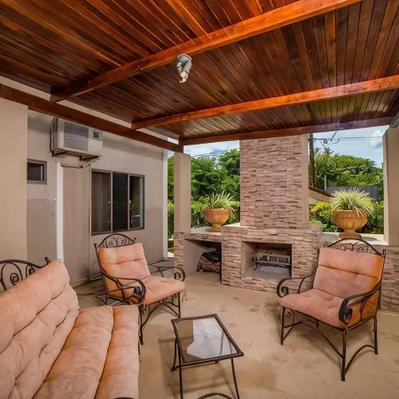 Amazing Beach Front Condo w/ Pool, Endless Beach, Flamingo/Potrero