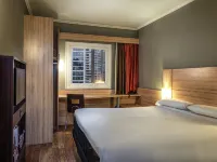 Ibis Santiago Las Condes Отели рядом с достопримечательностью «Лас-Кондес»