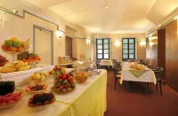 Hotel de Gramont - breakfast