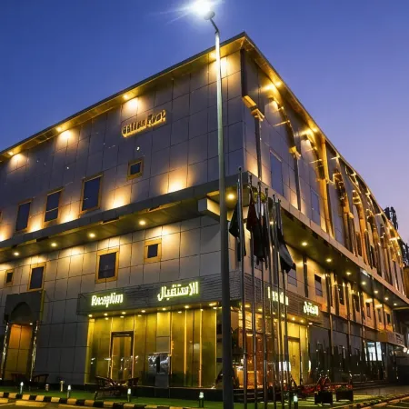 Golden Rest Hotel Отели рядом с достопримечательностью «Торговый центр Oasis»