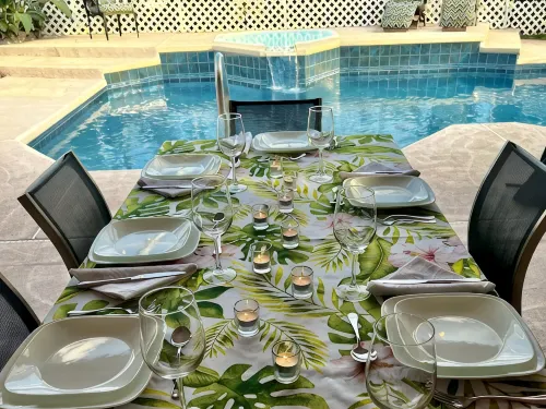 Private Heated Pool and Hottub , Pet Friendly, New Golf Cart , Close to Shopping - 4 estrellas