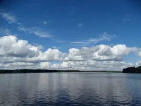 迷人達姆湖畔寵物友好木屋，配有空調！