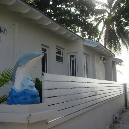 DolphinBay beachfront bungalow directly on the platinum WestCoast, 2Beds, 2Baths