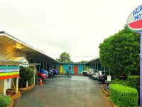 Acacia Motel - parkir