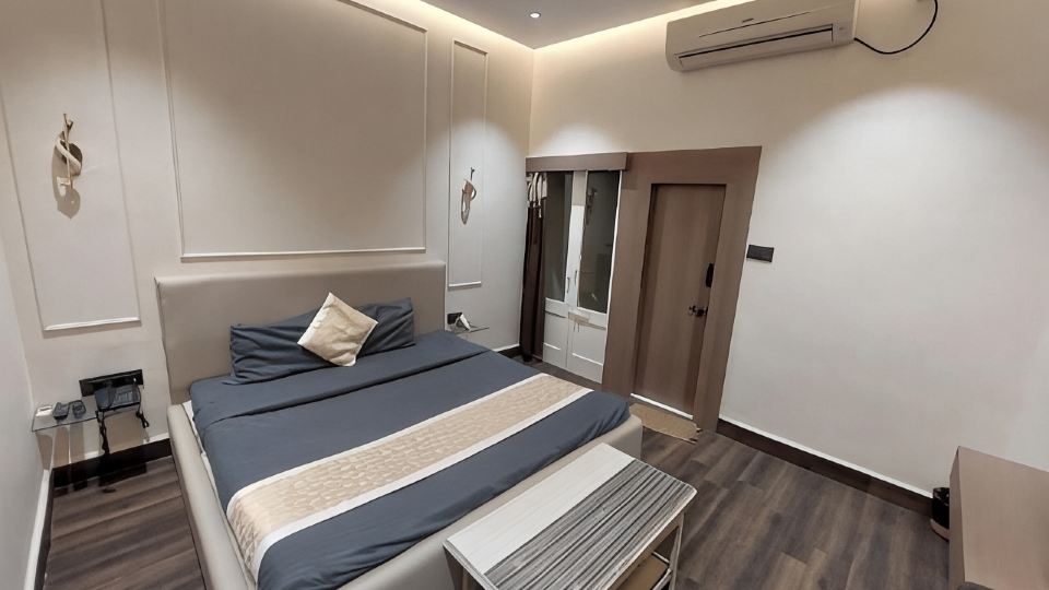 Hotel Neelam