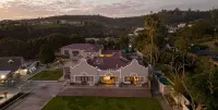 Issaquena Heights Boutique Hotel - parking