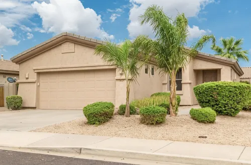 ~BEAUTIFUL HOME WITH POOL IN PRESTIGIOUS LITCHFIELD/PALM VALLEY