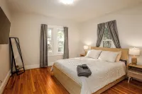 Ideal Ardmore Location;Game Room;Hot Tub;BoHo Chic
