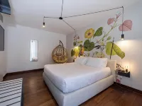 Habitat Apartments Hotels near ميوز