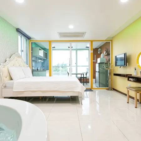 Daebudo the Haebeach Pension