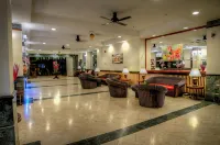 Leisure Cove Hotel and Apartments - balcony