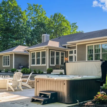 Luxury Estate–Pool, Pool House, Theater, Game Room, Putting Green–Steps to Beach