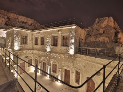 Taru Cave Suites