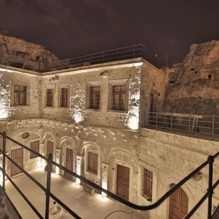 Taru Cave Suites