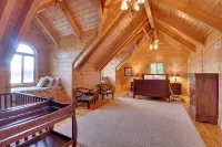 Charming 4-bedroom chateau with WiFi, fitness room in lovely Dillard. - 4-Star