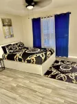 Exclusive Shore Home- Fifa World Cup Hosting with 5 Bedrooms, AC, WiFi & Parking - balcony