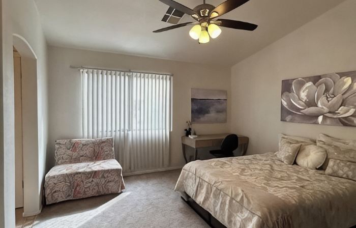 2-Story Home, 10 minutes away from Spring Training!