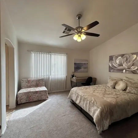 2-Story Home, 10 minutes away from Spring Training!
