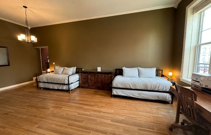 Downtown Yankton loft, perfect to gather, unwind, and create lasting memories.