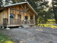 Sawtooth cabin at Columbia Mountain Ranch, - Feriehus
