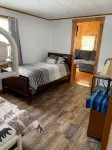Charming 2-bedroom house in Moultonborough with AC, WiFi. Enjoy your stay - Homestays