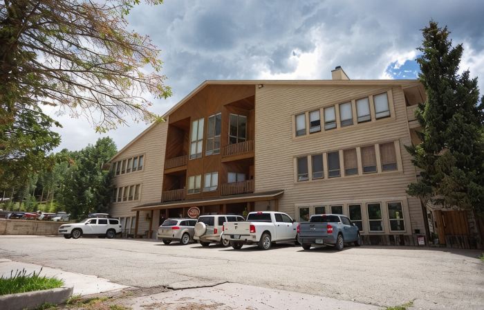 Family-Friendly Condo-1 Minute Walk to AF Lifts, Equipment Rental, Restaurants