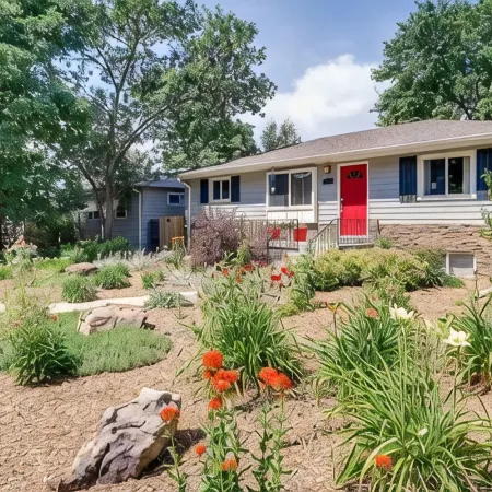 Charming garden level suite with private entrance