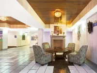 Days Inn & Suites by Wyndham Ridgeland - 2-stjärniga