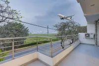Mauryan Signature Hotel with Airport View - 2-Star