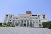 Palmdale Hotel & Resort