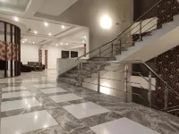 Hotel Luxura - Parkplatz