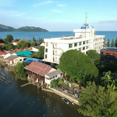 Golden Beach Boutique Resort Hôtels à proximité de : Poste frontière de Singkhon vers la Birmanie