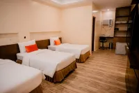 Port Royale Waterpark Resort Dumaguete - parking