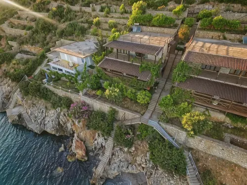 Seaside Duplex Stone Villa - วิลล่า