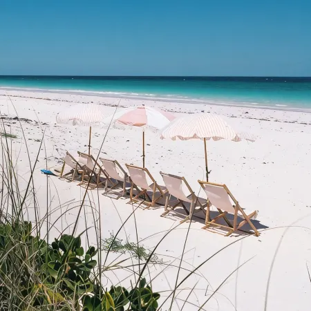 Casa DeDe, Classic Bahamian Home with Panoramic Views of the Ocean