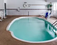 Comfort Inn & Suites North Greenfield - Pools