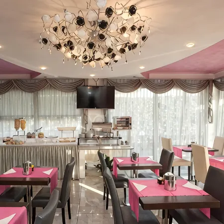 La Grotta Hotel