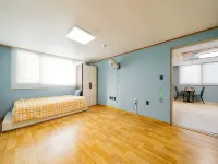 Eulwang-ri Long Beach House Pension (3 Minutes of Beach) Hotels near مويدو