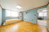 Eulwang-ri Long Beach House Pension (3 Minutes of Beach) - Penginapan