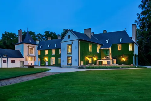 Chateau de la Villedubois - Bed and Breakfasts