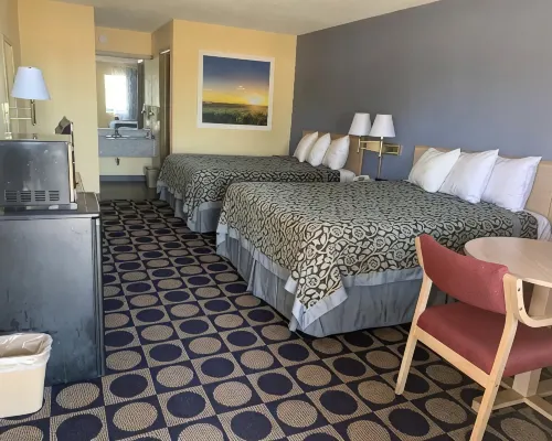 Days Inn by Wyndham Byron Hotels in Peach County