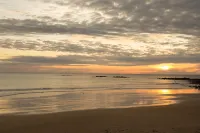 Beach Hotel - Bãi đậu xe