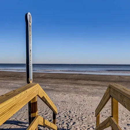 Charming Studio Apartment E - Steps to Beach & Dining