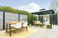 Mid Century Modern townhome in Historical Downtown Noblesville - 4-Star