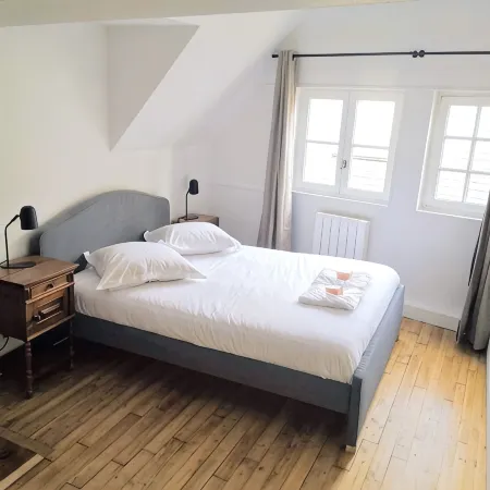 Superb apartment - heart of old town -  Cathedral view