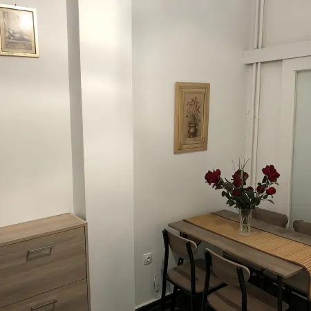 Charming 2 Bedroom Apartment in Kallithea, Greece