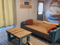 Charming 2-bedroom house in lovely Wall with WiFi & AC Hotele w: Wall