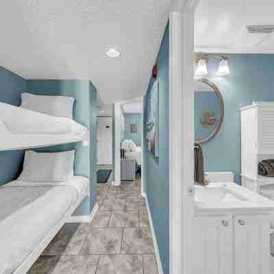 Oceanview, Private Balcony, State Park Getaway in Heart of Gulf Shores Rooms