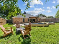 Keller Charm-Near Bear Creek Park & Stadiums,Pool Hotels in Keller